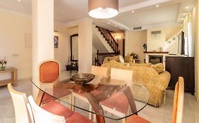 Hh Villa Camelia